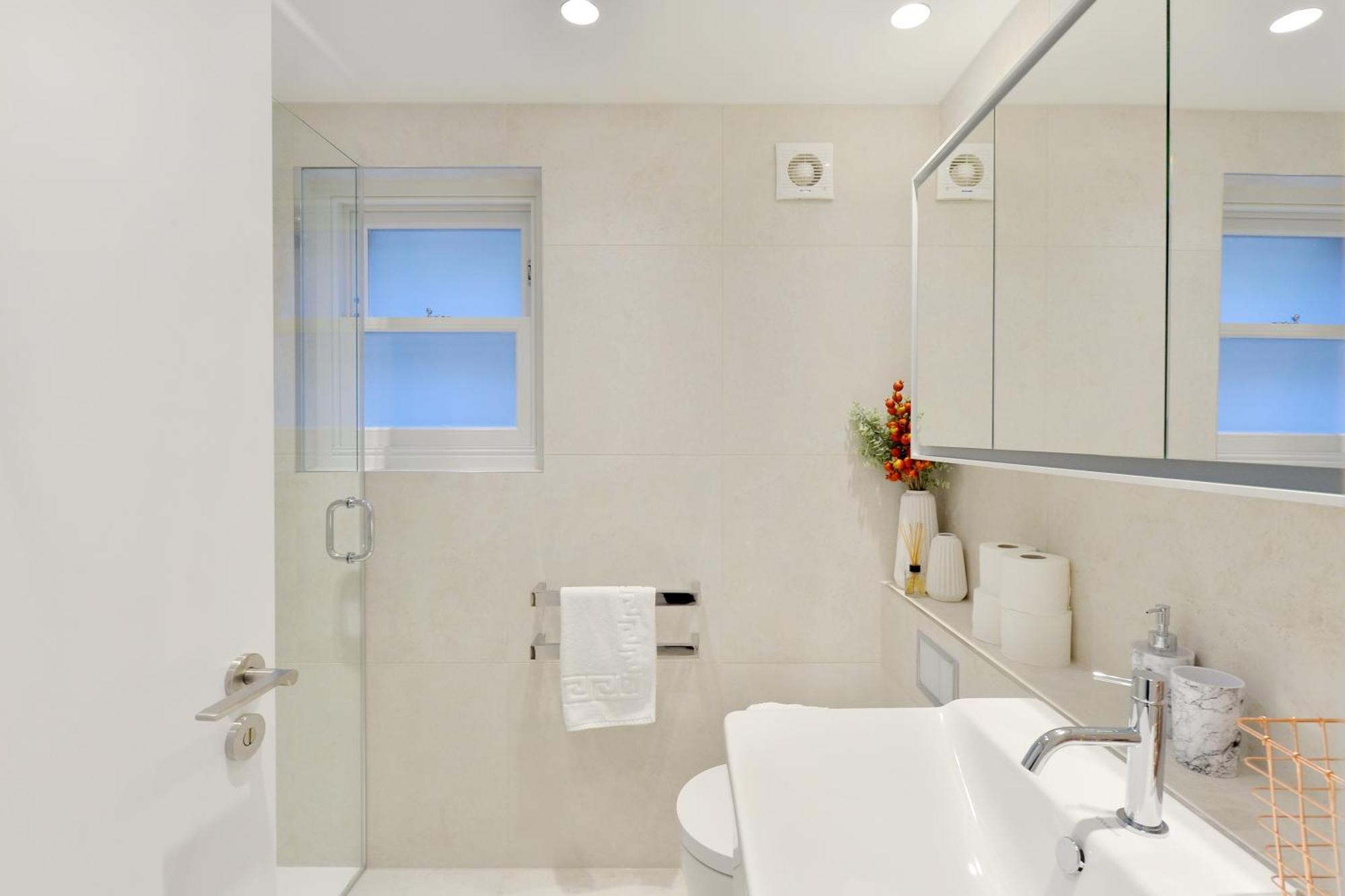 Apartament Street Serviced By Globe *
